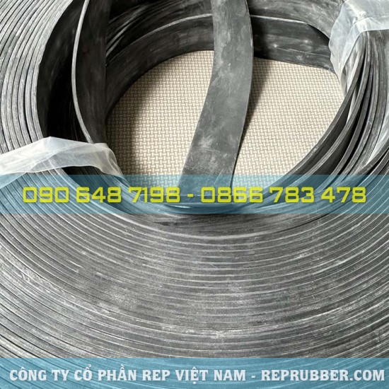 Gioăng silicon đen chữ nhật 3x40 Gioăng silicon đen chữ nhật 3x40