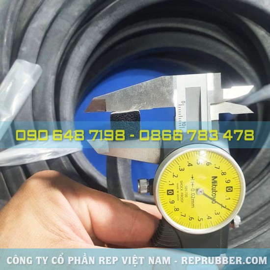 Gioăng cao su xốp vuông 12x12