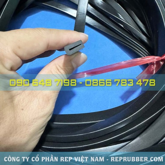 Gioăng cao su EPDM chữ U 6x12x2.5, khe 1mm Gioăng cao su EPDM chữ U 6x12x2.5, khe 1mm