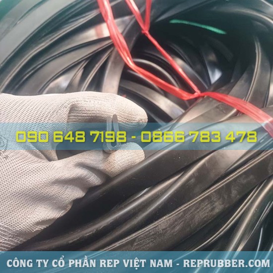 Gioăng cao su EPDM chữ U 7x17x2, khe 2mm