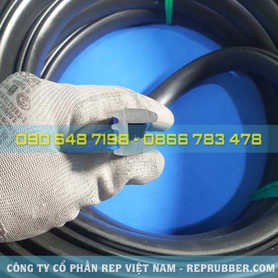 Gioăng cao su thường chữ U 23x23x9, khe 9mm