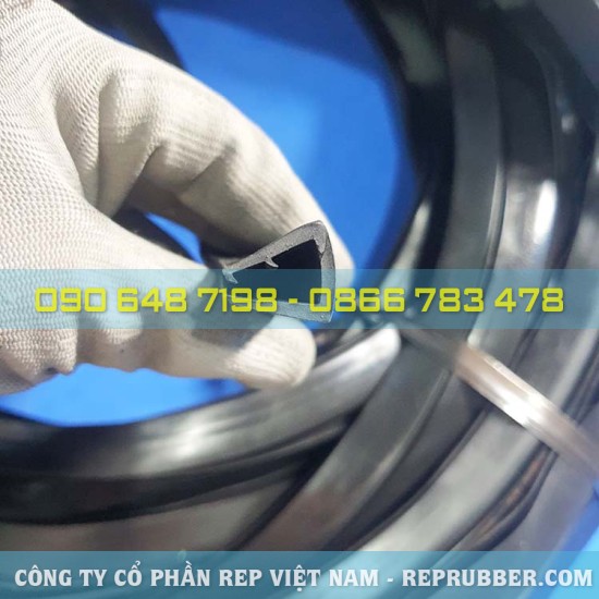Gioăng cao su EPDM chữ U 16x17.5x2.5, khe 11mm Gioăng cao su EPDM chữ U 16x17.5x2.5, khe 11mm