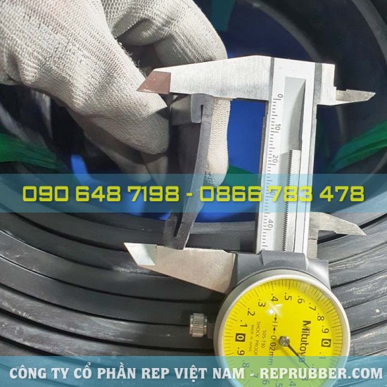 Gioăng cao su NBR chữ U 40x7x3, khe 46mm